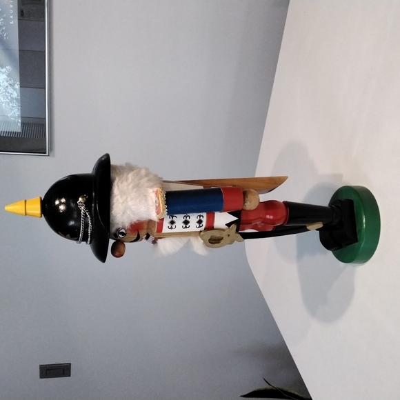 20" Soldier Nutcracker - Picture 6 of 7